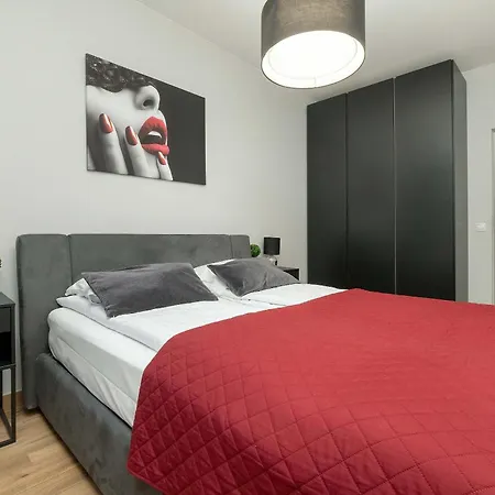 Apartment Stylish With Parking Next To Manufaktura By Rent Like Łódź