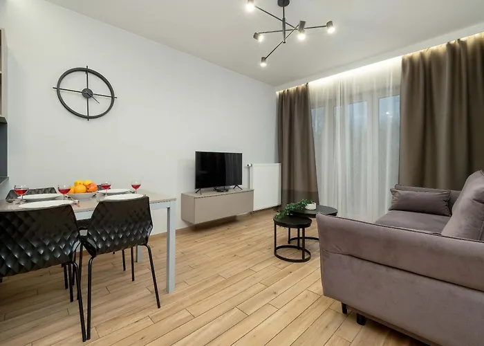 Stylish With Parking Next To Manufaktura By Rent Like Apartman