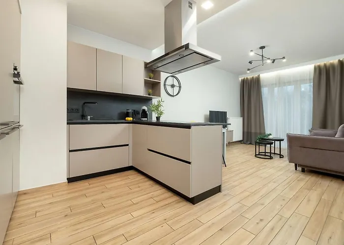 Stylish With Parking Next To Manufaktura By Rent Like Apartman Łódź