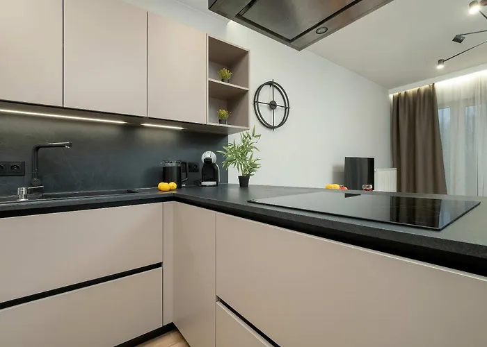 Stylish With Parking Next To Manufaktura By Rent Like Apartman